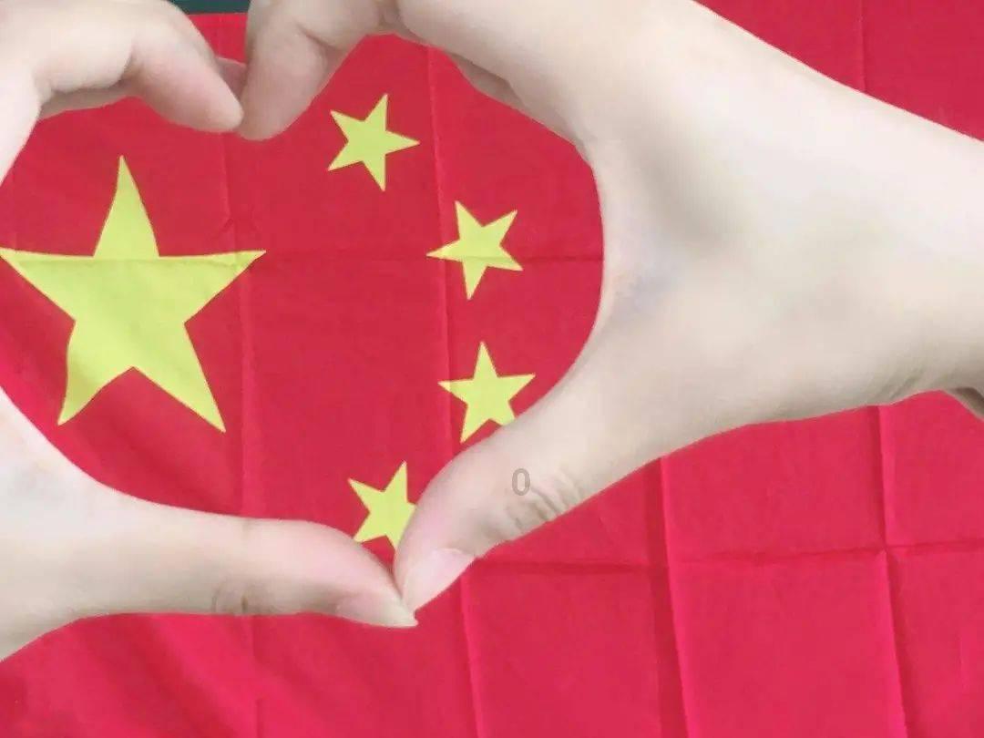丑陋的比赛！主场裁判太欺负人了，还好老詹不打这场比赛！
